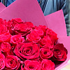 Сборный букет 31 красная роза с декором